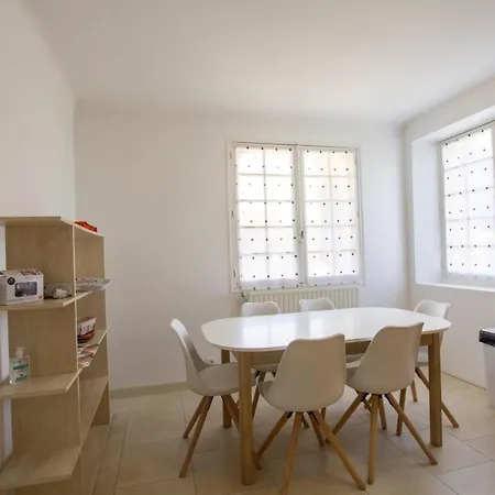 Charmante Maison A Avec Parking, Proche Sarlat - Fr-1-616-357 *