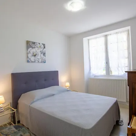 Charmante Maison A Avec Parking, Proche Sarlat - Fr-1-616-357 بيت للعطل